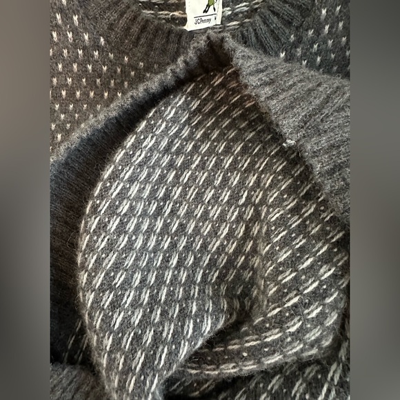 Vintage JC Penney The Fox wool blend gray/white crewneck sweater, men's size M - Picture 5 of 10